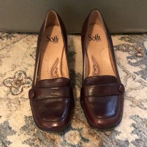 Sofft burgundy leather loafer pumps